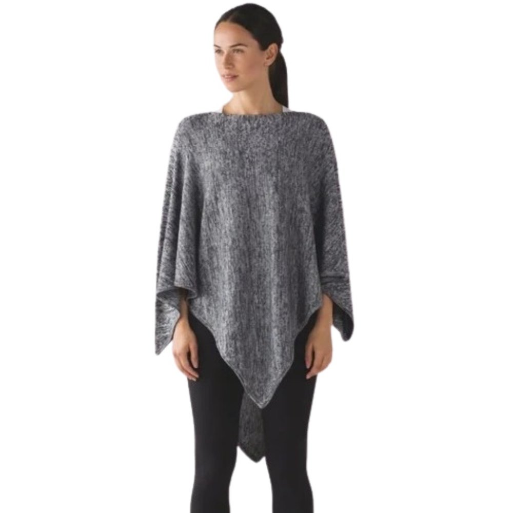 Lululemon Athletica NWOT Mantra Scarf in Heathered Black and White